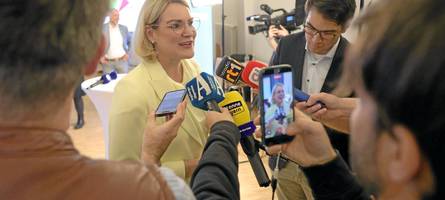 wahl in augsburg im live-ticker: grüne dominieren im zentrum, weber und csu am stadtrand