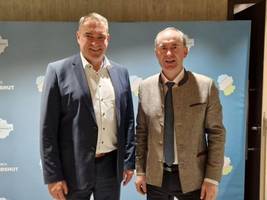 freie wähler wollen mehr landräte: für aiwanger ist der landkreis landshut nicht genug