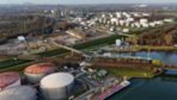 krieg gegen den iran: Ölpreis sinkt nach trump-Äußerungen deutlich