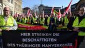 Tarifkonflikt: Warnstreik im Thüringer Nahverkehr gestartet