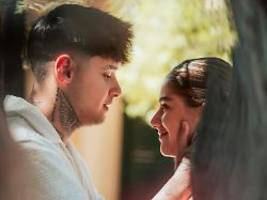 nach tod von säugling : hasskommentare gegen influencer - staatsanwaltschaft ermittelt