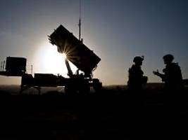 Splitter gehen bei Syrien nieder: Nato fängt erneut iranische Rakete über Türkei ab