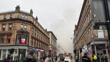 Brand in Glasgow löst Feuerwehr-Großeinsatz aus – Flammen wüteten stundenlang