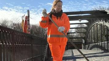 Krasser Karrierewechsel: „Das Notebook gegen einen Besen getauscht“