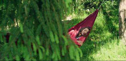 frühlingsmüdigkeit: was wirklich hinter dem schlaf-mythos steckt