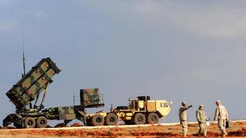 nato fängt offenbar erneut iranische rakete über der türkei ab