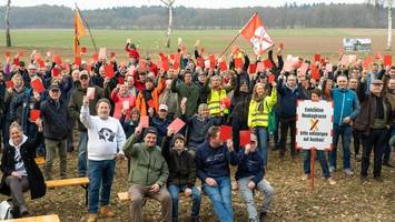 scharfe bahn-kritik: „wer den schwachsinn glaubt, glaubt an den weihnachtsmann“