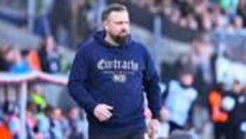 2. Fußball-Bundesliga: Eintracht Braunschweig trennt sich von Trainer Backhaus