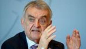 Gegen Gewalt: Trauerbeflaggung an Gedenktag für Terroropfer