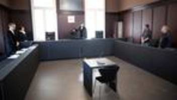 Plakataktion gegen Bundeswehr: Freispruch nach Plakataktion gegen Veteranentag