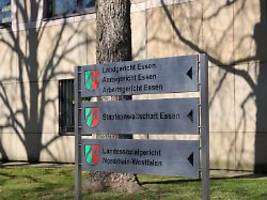 frau und ihr kind getötet: 16-jähriger muss wegen totschlags zehn jahre ins gefängnis