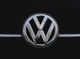 autobauer in der krise: gewinn bei volkswagen um knapp die hälfte eingebrochen