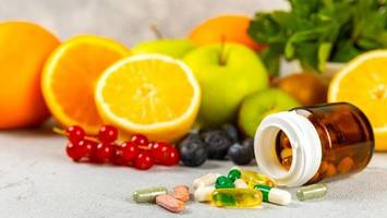 Vitamin D, Omega 3 & Co.: Zu diesen Supplements rät Dr. Riedl „fast jedem“