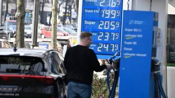 Berliner Taxifahrer schlagen Alarm: „Das wird Existenzen kosten“