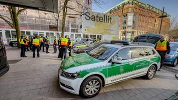 Razzia neben MediaMarkt am Hauptbahnhof – Zoll stellt Baustelle auf den Kopf