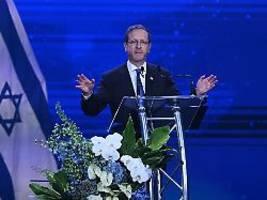 Diente als Kriegsschmiermittel: Israels Präsident Herzog rechtfertigt Bombardierungen von Öldepots