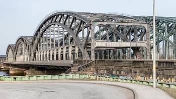 gesperrte freihafenelbbrücke: verkehrsbehörde macht autofahrern hoffnung