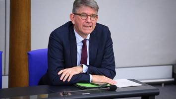 Wurden vom Preis ausgeschlossene Buchläden getäuscht? So reagiert Weimer