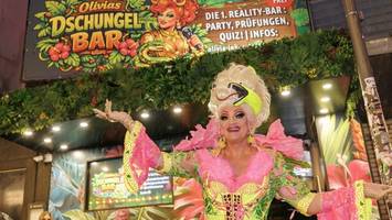 Promis, Insekten, Spucktüten: So lief die Eröffnung von Olivia Jones’ neuer Bar