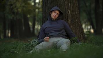 brian (22) leiht bruder handy in rom – dann folgen 36 stunden albtraum