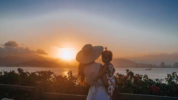 eva (31) zog mit familie nach valencia – partner kehrte nach vier monaten alleine zurück