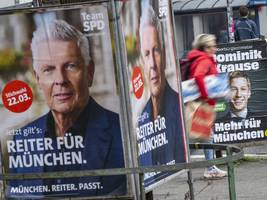 OB-Stichwahl in München: Blumen und blanke Nerven im Wahlkampf