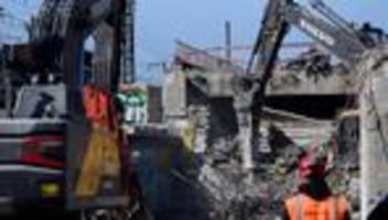 Sanierung: Bahn startet Instandsetzung von Eisenbahnüberführung