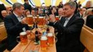 Wahlkampf: Söder: Hohe Spritpreise nicht akzeptabel