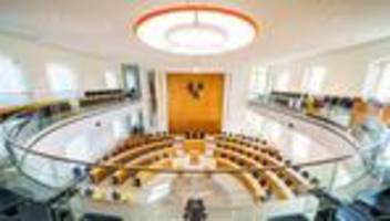 Was dürfen Beamte?: Innenausschuss debattiert über Sonderurlaube für Beamte