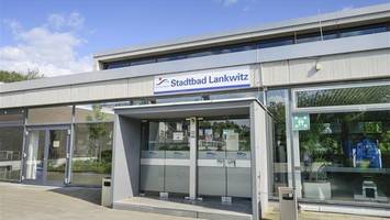 Sanierungsfall Stadtbad Lankwitz: Warum die Sauna vorerst geschlossen bleibt