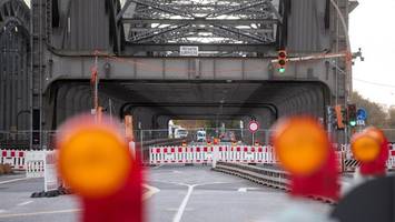 Freihafenbrücke gesperrt: ADFC fordert sichere Route für Radfahrer über die Elbe
