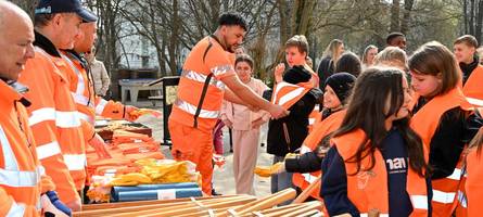 „der einsatz ist beeindruckend“: schüler rücken zum frühjahrsputz in augsburg aus