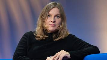 Stimmstörung nach Meningitis: „Wir sind Helden“-Sängerin Judith Holofernes kann nicht mehr singen