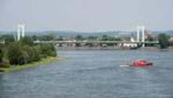 rhein-querung: mülheimer brücke in köln in eine richtung für autos gesperrt