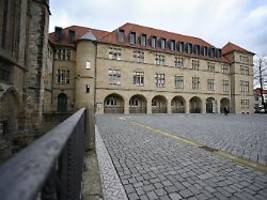 Erschreckende Missbrauchsstudie: Paderborner Erzbischof Bentz bittet um Verzeihung