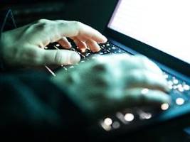 mordversuch und vergewaltigung?: vier pädophilen-jäger in stuttgart vor gericht