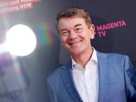 schönenborn mit neuer aufgabe: bekanntes ard-gesicht verstärkt tagesthemen