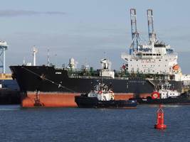 Ölexporte: merz kritisiert us-lockerung der russland-sanktionen scharf