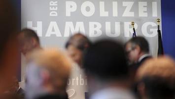 Dozent soll Hamburger Polizeischülerinnen zu besseren Noten verholfen haben