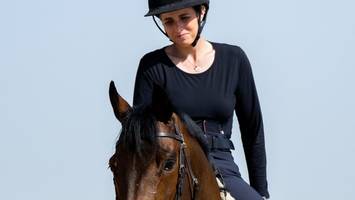 Mit drei Pferden in Katar gestrandet: So gelang Hamburger Reiterin die Rückkehr