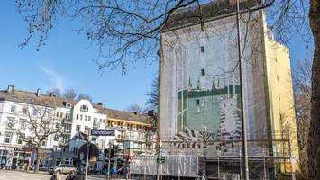Tschüs Katze vor dem Fenster: Bekanntes Wandbild in Harvestehude verschwindet
