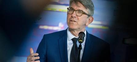 bitte ein politik-praktikum für wolfram weimer