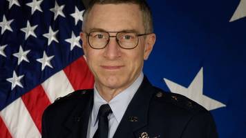 air-force-general seit zwei wochen spurlos verschwunden – fbi alarmiert