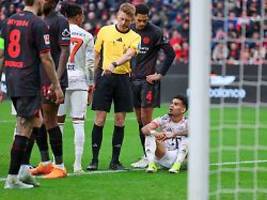 Bayern-Rot sorgt für viel Unmut: Schiri: Wenn ich Bilder sehe, würde ich das so nicht mehr geben