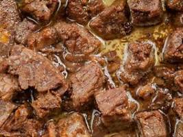 Mikrochip im Essen entdeckt: Preisgekröntes Rennpferd endet im Kochtopf