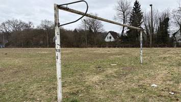 114 wohnungen auf sportplatz in bramfeld geplant: darum steht das projekt still