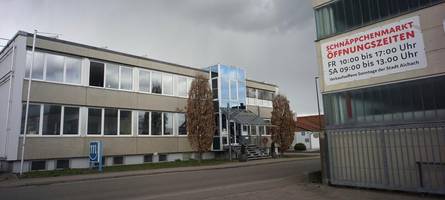 Backformen und Bleche: Zenker zieht mit seinem Schnäppchenmarkt um