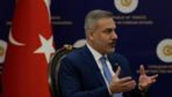 Außenminister Hakan Fidan: Türkei will sich aus dem Irankrieg heraushalten