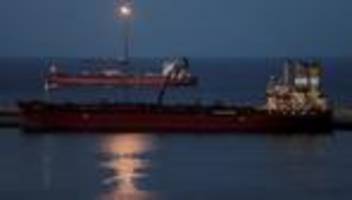 krieg gegen den iran: trump kündigt hilfe bei sicherung von straße von hormus an