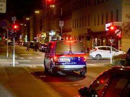 messerattacke in linz: mann kündigt amoklauf an und ersticht afghanen